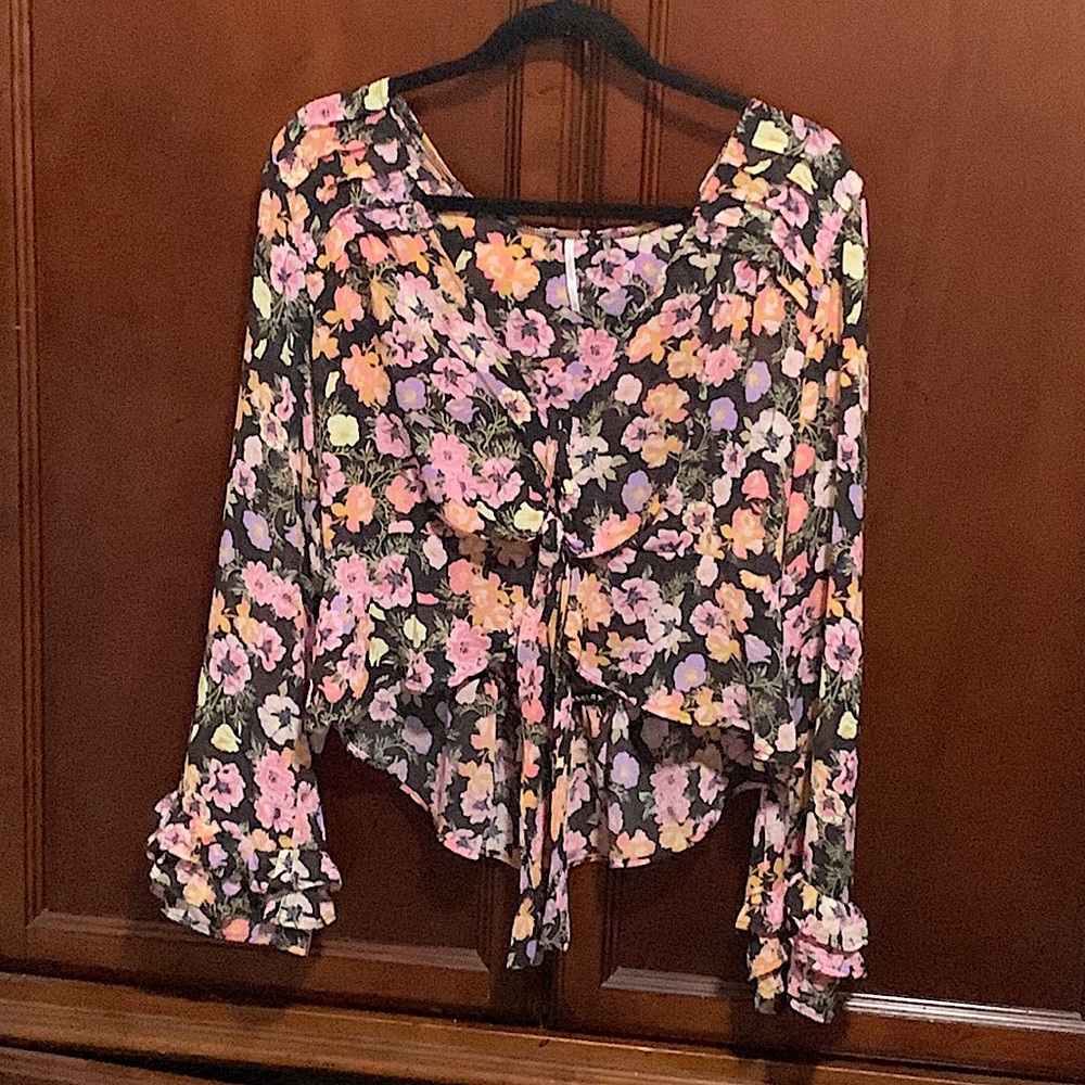 Free People blouse floral size M nwot